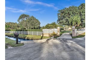 5360 Volunteer Rd, Southwest Ranches, FL 33330 - MLS#F10518300