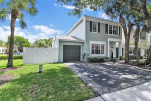 9460 Stanley Ln, Tamarac