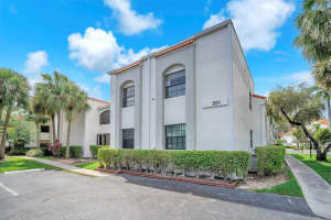 3571 Magellan Cir 343-4, Aventura