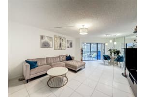 6555 W Broward Blvd 208, Plantation, FL 33317 Sold 10/29/25
