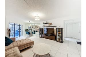 6555 W Broward Blvd 208, Plantation, FL 33317 Sold 10/29/25