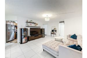 6555 W Broward Blvd 208, Plantation, FL 33317 Sold 10/29/25