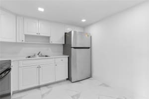4164 Inverrary Dr 412, Lauderhill