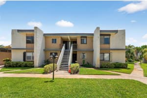 1551 NE 13th Ter A14, Jensen Beach, FL 34957 Sold 12/16/25