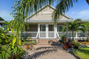 7290 17th St, Vero Beach, FL 32968 - MLS#F10518356