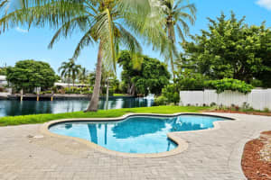 121 Almar Dr, Wilton Manors, FL 33334 - MLS#F10518402