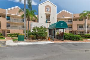 7312 Fairfax Dr 102, Tamarac