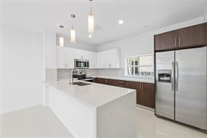 1428 SW 4th Ave 1428, Fort Lauderdale, FL 33315 - MLS#F10518425