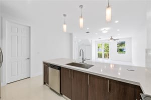1428 SW 4th Ave 1428, Fort Lauderdale, FL 33315 - MLS#F10518425