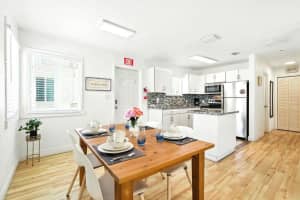 343 Van Buren St 8, Hollywood, FL 33019 - MLS#F10518441