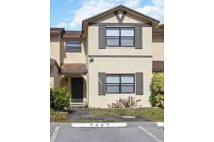 7427 Nw 34th St 7427, Lauderhill