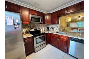 4311 Crystal Lake Dr 303, Deerfield Beach, FL 33064 - MLS#F10518463