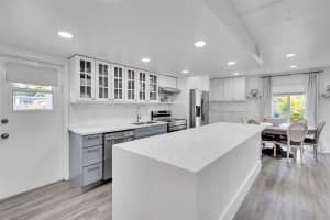 7904 Nw 74th Ter, Tamarac