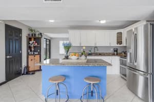 309 Riverdale Rd, Palm Springs, FL 33461 - MLS#F10518477