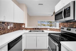 211 SW 120th Ave, Pembroke Pines, FL 33025 - MLS#F10518483