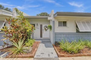 2455 N 37th Ave, Hollywood, FL 33021 - MLS#F10518497