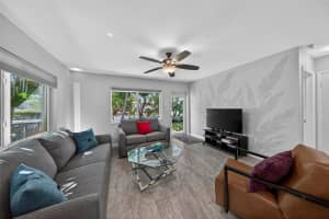 305 NE 15th Street, Fort Lauderdale, FL 33304 - MLS#F10518507