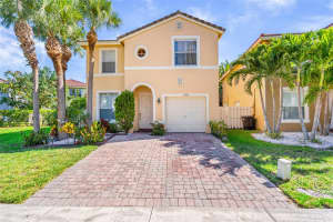 4243 Lake Tahoe Cir, West Palm Beach, FL 33409 - MLS#F10518542