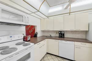 6051 NW 61st Ave 202, Tamarac, FL 33319 - MLS#F10518571