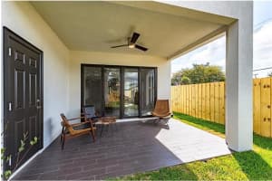 1230 NE 3rd Ave, Fort Lauderdale, FL 33304 - MLS#F10518572