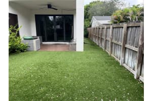 1230 NE 3rd Ave, Fort Lauderdale, FL 33304 - MLS#F10518572