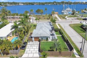 800 Polk St, Hollywood, FL 33019 Sold 12/01/25