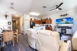 250 SW 7th Ct, Pompano Beach, FL 33060 - MLS#F10518585