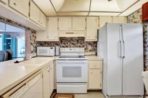 9450 Poinciana Pl 310, Davie, FL 33324 Sold 11/07/25