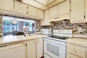 9450 Poinciana Pl 310, Davie, FL 33324 Sold 11/07/25