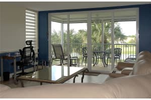 3970 Oaks Clubhouse Dr 402, Pompano Beach, FL 33069 Sold 09/26/25