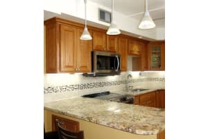 3970 Oaks Clubhouse Dr 402, Pompano Beach, FL 33069 Sold 09/26/25