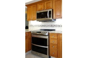 3970 Oaks Clubhouse Dr 402, Pompano Beach, FL 33069 Sold 09/26/25