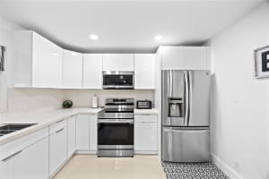 6431 NW 34th Ave, Fort Lauderdale, FL 33309 Sold 11/20/25