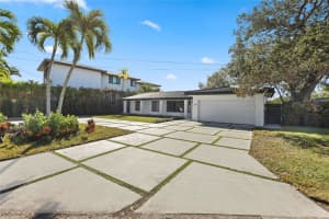 2440 Ne 25th Pl, Fort Lauderdale