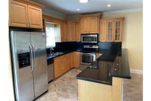 1200 NE 5th St, Pompano Beach, FL 33060 - MLS#F10518736
