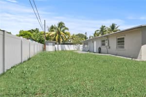 1010 NE 24th St, Pompano Beach, FL 33064 - MLS#F10518739