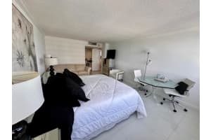 1880 S Ocean Dr TS705, Hallandale Beach, FL 33009 - MLS#F10518747