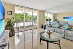 2121 N Ocean Blvd, Boca Raton, FL 33431 - MLS#F10518796