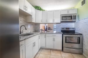 2721 Garden Dr N 310, Lake Worth, FL 33461 - MLS#F10518799