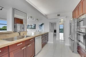 600 Parkview Dr 531, Hallandale Beach, FL 33009 - MLS#F10518849
