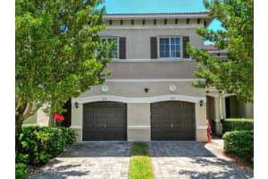 374 Se 1st Dr 374, Deerfield Beach