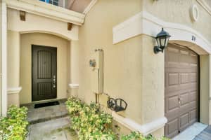 374 SE 1st Dr 374, Deerfield Beach, FL 33441 Sold 10/10/25