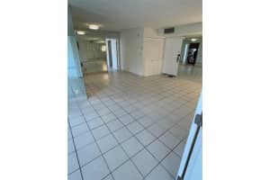 17011 N Bay Rd 605, Sunny Isles Beach, FL 33160 - MLS#F10518957