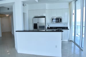 MLS# F10518978, Miami Beach, Florida 33141