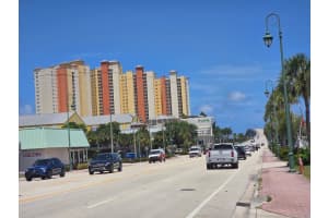 126 W Blue Heron Blvd, Riviera Beach, FL 33404 - MLS#F10519024