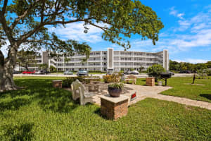 78 Oakridge G 78, Deerfield Beach, FL 33442 Sold 12/12/25