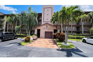 12550 Sw 15th St 102 E, Pembroke Pines
