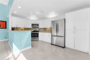 1781 NW 104th Ave, Plantation, FL 33322 Sold 10/03/25