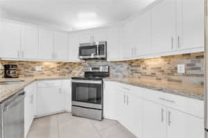 1781 NW 104th Ave, Plantation, FL 33322 - MLS#F10519096
