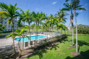 3500 Oaks Clubhouse Dr 104, Pompano Beach, FL 33069 - MLS#F10519127